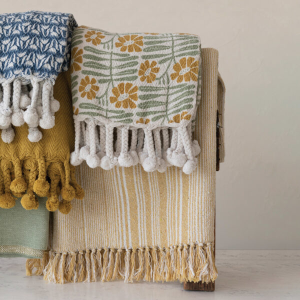 Woven Recycled Cotton Printed Throw with Pom Pom - Image 4