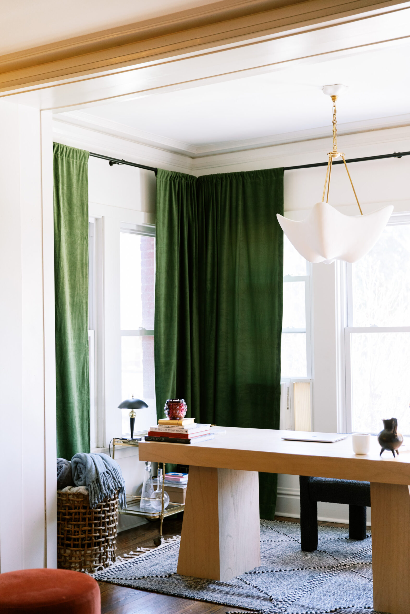 Mastering the Art of Mixing Textures and Patterns with these 10 Essential Considerations