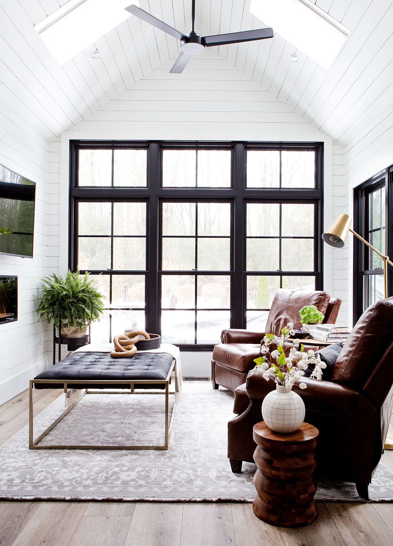 Interior Design Style Tips and Tricks: Using Layering, Focal Points & Vignettes