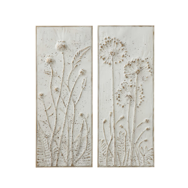 Distressed Wall Decor with Flowers
